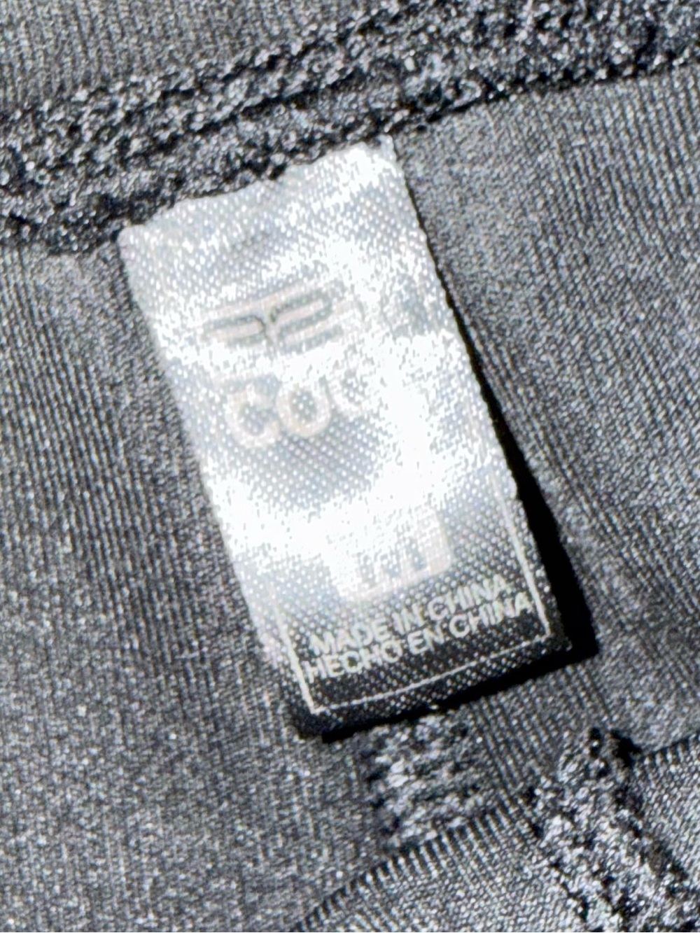 32 Degrees Black Cropped pants - Picture 2 of 3